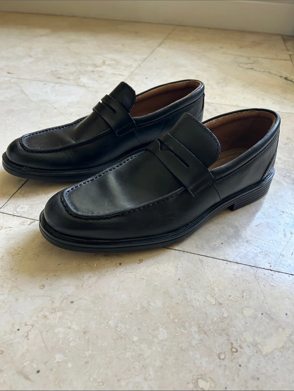 Clarks Unstructured Black Leather Penny Loafers for Men